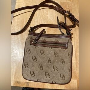 DOONEY AND BOURKE CROSSBODY